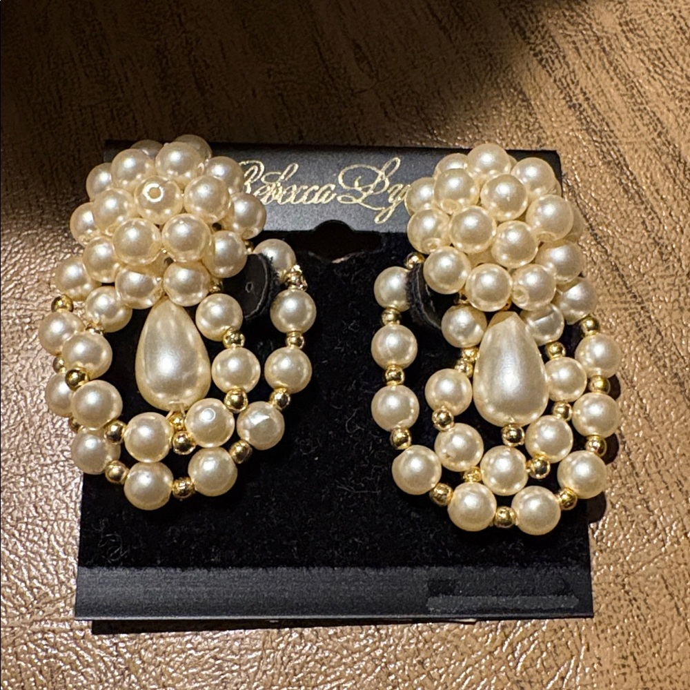 Vintage Rebecca Lynn Luxurious Pearl and Gold Drop Earrings